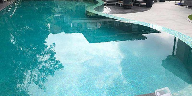 Современные реагенты для устранения водорослей в бассейне